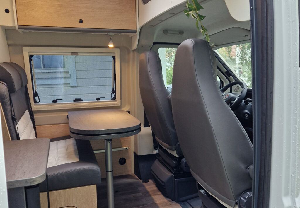 SUNLIGHT_CLIFF_640_5