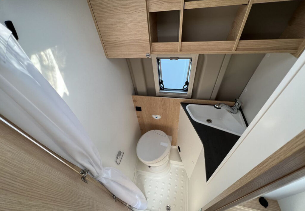 SUNLIGHT_CLIFF_640_6