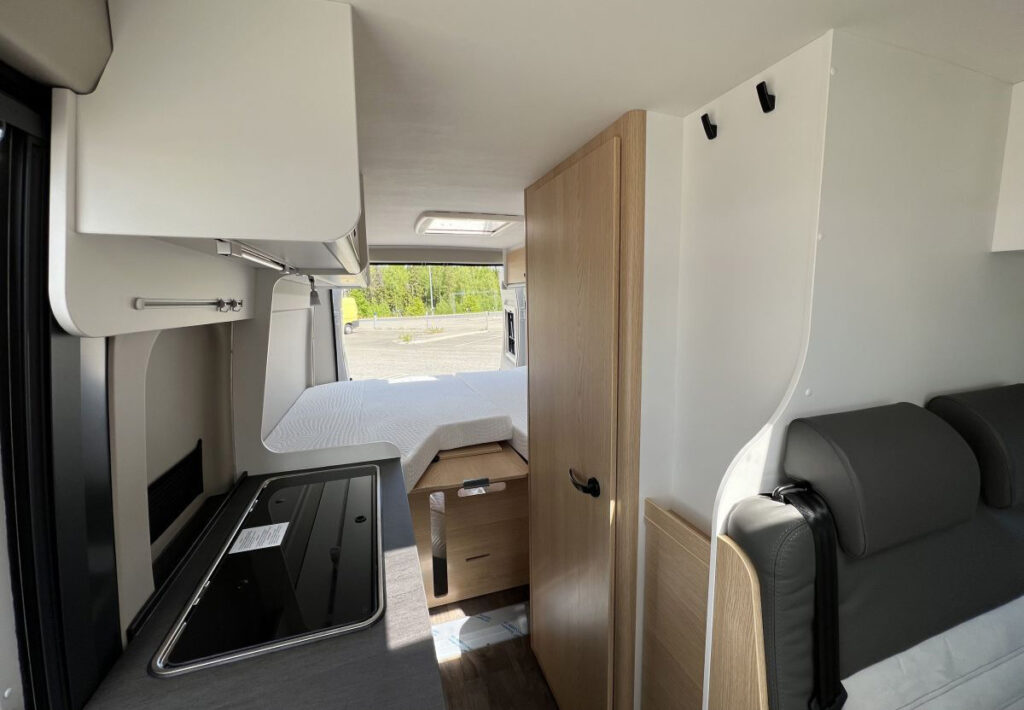 SUNLIGHT_CLIFF_640_7